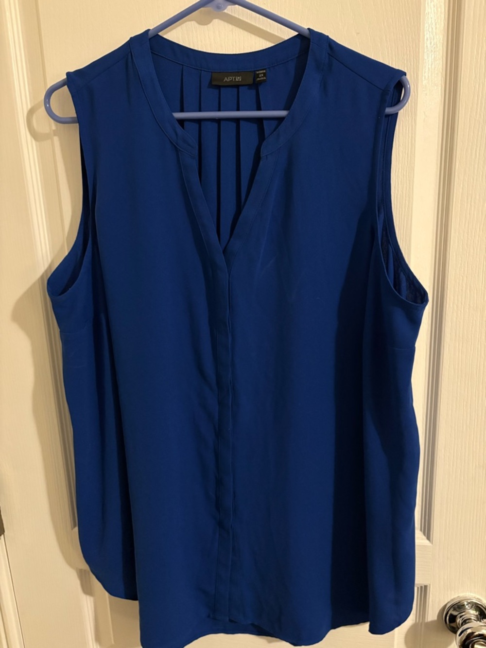 Apt. 9 Royal Blue Sleeveless V-Neck Camisole - Picture 2 of 4